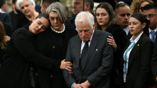 El padre de Miguel Uribe lo reemplazará como precandidato en las elecciones de 2026 en Colombia tras su magnicidio