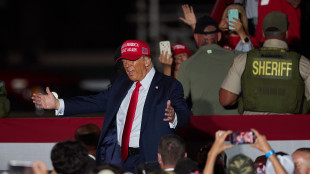 Trump chiede per Harris un test cognitivo e di agilit&agrave;