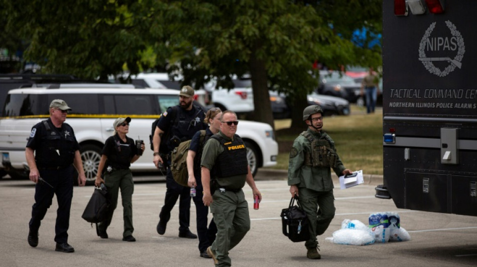 Un tireur fait 6 morts lors d'un d&eacute;fil&eacute; du 4-Juillet pr&egrave;s de Chicago