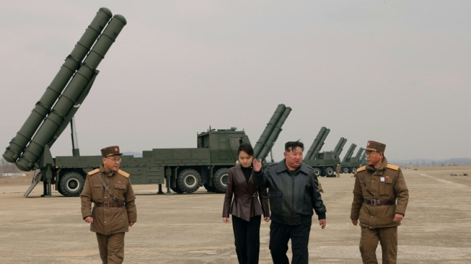 Corea del Norte realiz&oacute; un ejercicio con lanzacohetes m&uacute;ltiples de calibre 600 mm, dice KCNA