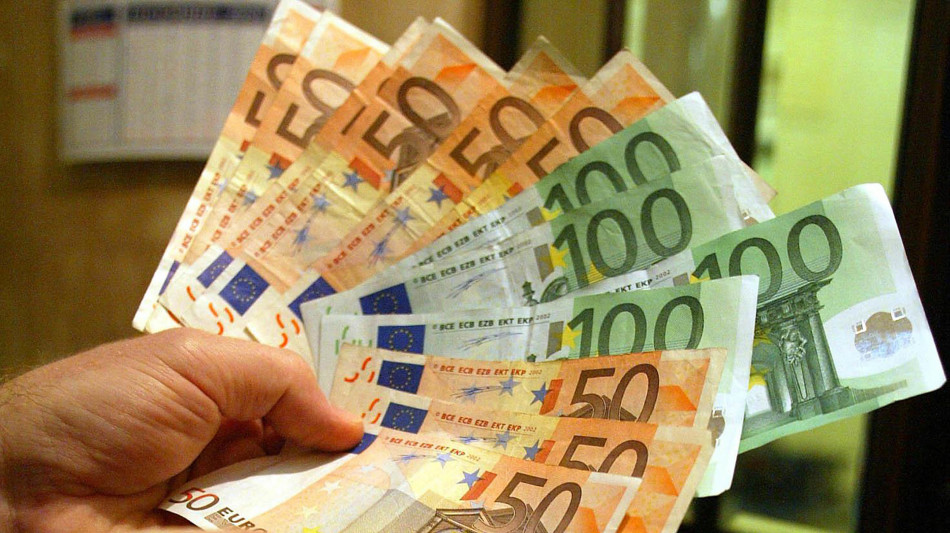 Abi, a dicembre 2025 crediti deteriorati in calo a 28 miliardi