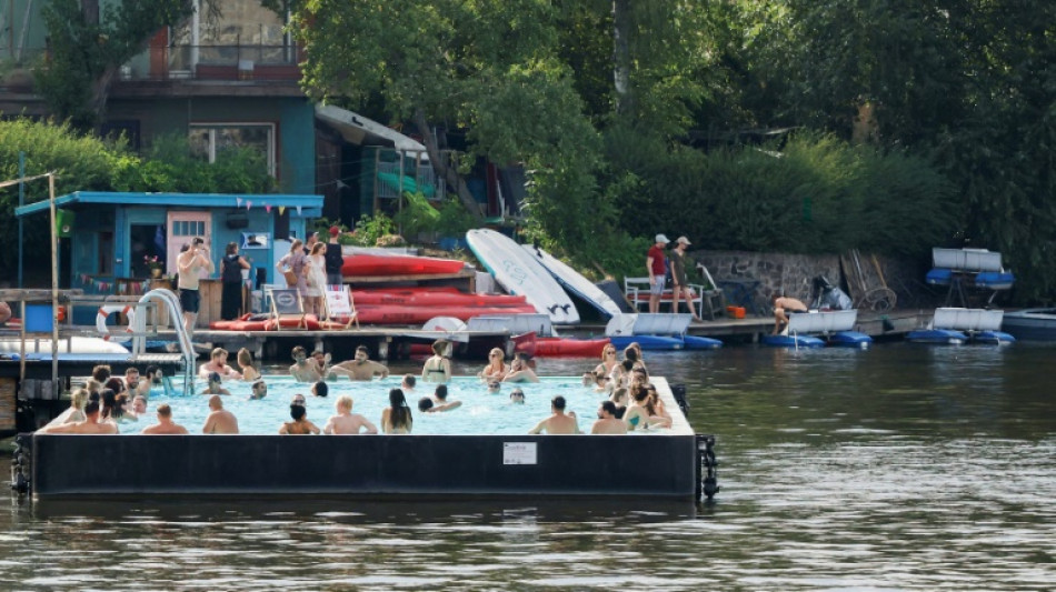 Bikinioberteil oder Badeanzug in Berliner Schwimmb&auml;dern nicht mehr verpflichtend
