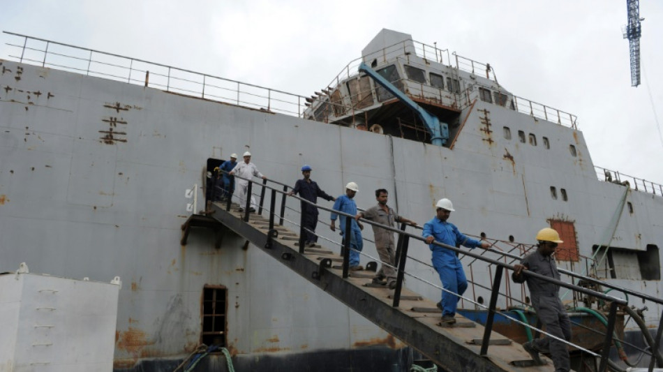 Un constructor naval es acusado en India de fraude por 3.000 millones de dólares