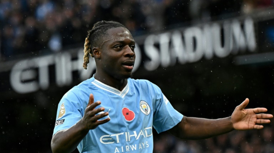 City goleia Bournemouth (6-1) e &eacute; l&iacute;der provis&oacute;rio do Ingl&ecirc;s; Arsenal perde invencibilidade