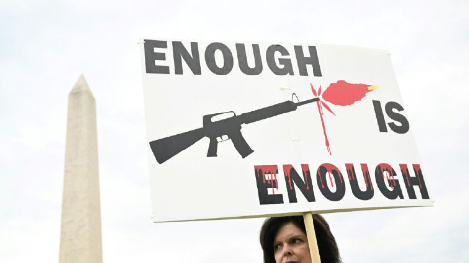 US-Senatoren legen Gesetzentwurf für leichte Verschärfung des Waffenrechts vor