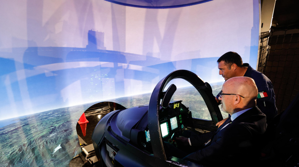 Leonardo, nasce la nuova 'divisione aeronautica'