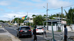 Violences en Nouvelle-Calédonie: appels au calme et couvre-feu, le vote des députés maintenu