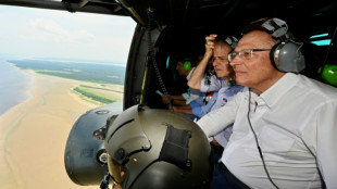 Governo promete 'recursos necess&aacute;rios' contra seca no Amazonas