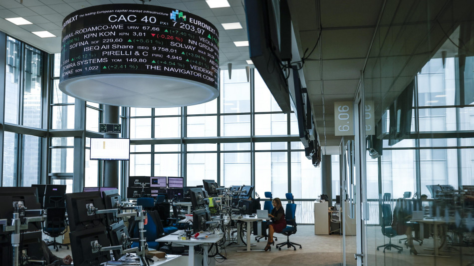 Borsa: Milano recupera (+1%), in luce Stellantis e Stm