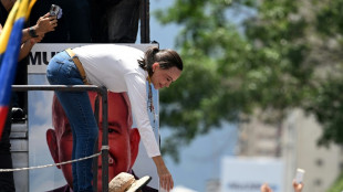 Chavismo y oposici&oacute;n de Venezuela miden fuerzas en marchas por reelecci&oacute;n de Maduro