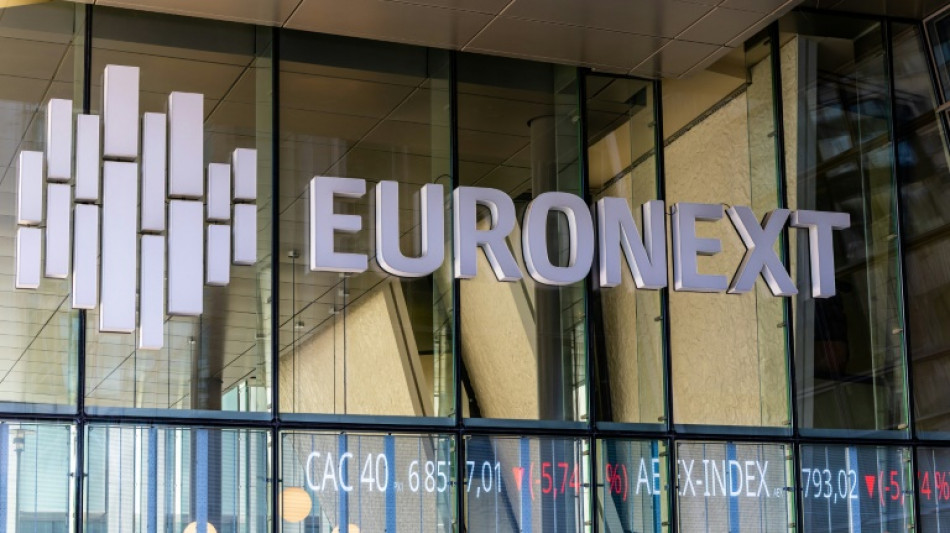 La Bourse de Paris dans le vert, les investisseurs dig&egrave;rent l'accord UE-USA