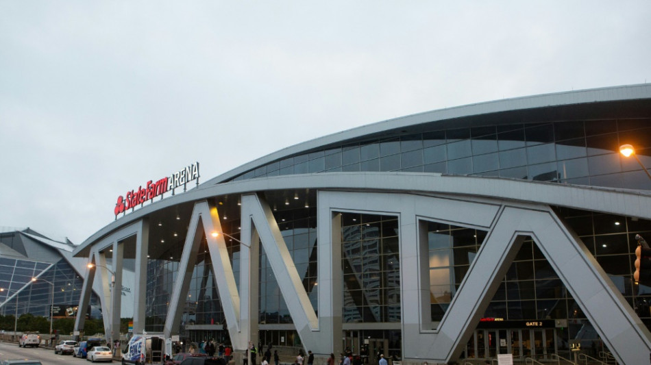 Erster Play-off-Sieg f&uuml;r Hawks nach Bombenalarm