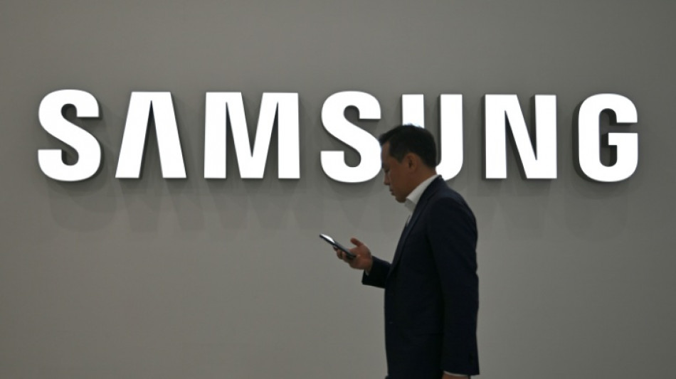 Sindicatos e dire&ccedil;&atilde;o da Samsung retomam negocia&ccedil;&otilde;es para evitar greve
