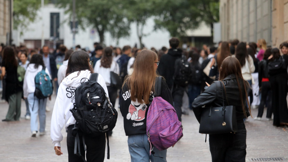 Quattordicenne ferisce coetaneo con un coltello a scuola, non &egrave; grave