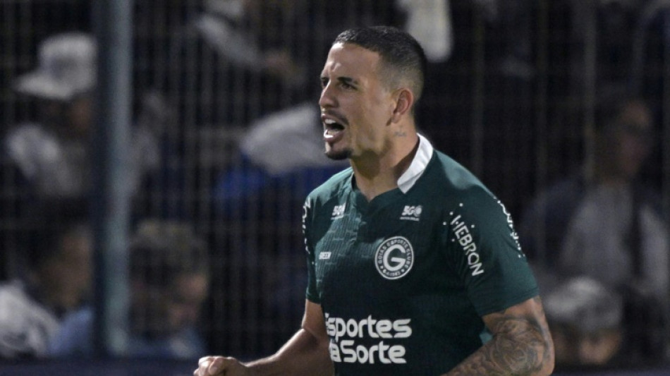 Com dois gols de p&ecirc;nalti, Goi&aacute;s vence Gimnasia y Esgrima (2-0) em La Plata pela Sul-Americana