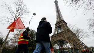 La torre Eiffel cierra por tercer día consecutivo por una huelga