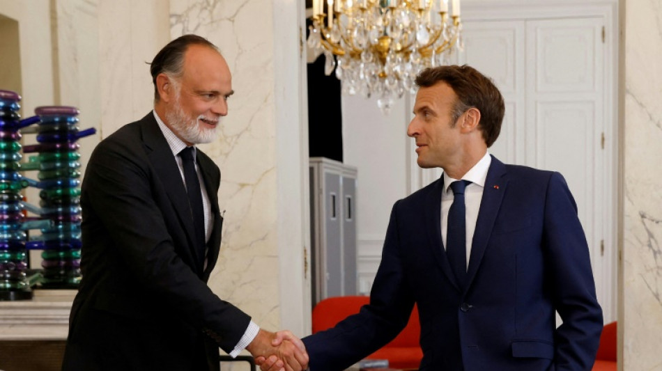 Macron busca desesperadamente una mayor&iacute;a legislativa en Francia