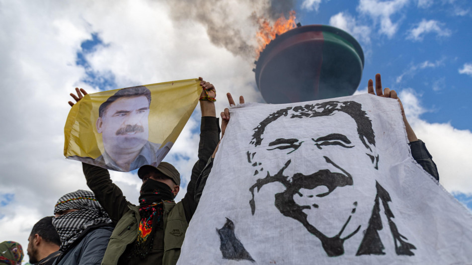 Pkk annuncia scioglimento e fine lotta armata in Turchia