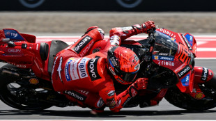 Weltmeister M&aacute;rquez erleidet Bruch bei Sturz - Aldeguer siegt