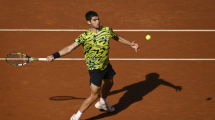 Alcaraz keeps title defence on track in Barcelona