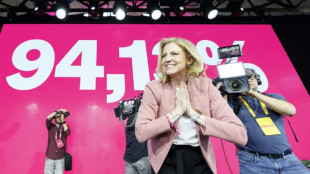 Geplante Dreier-Koalition ohne FP&Ouml; nimmt in &Ouml;sterreich letzte H&uuml;rde