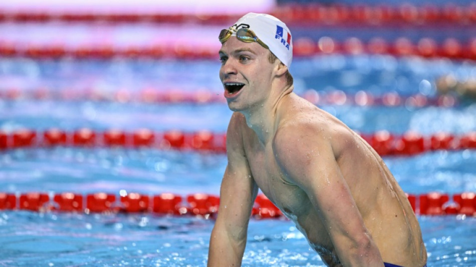 Mondiaux de natation: Léon Marchand pulvérise le record du monde du 200 m quatre nages