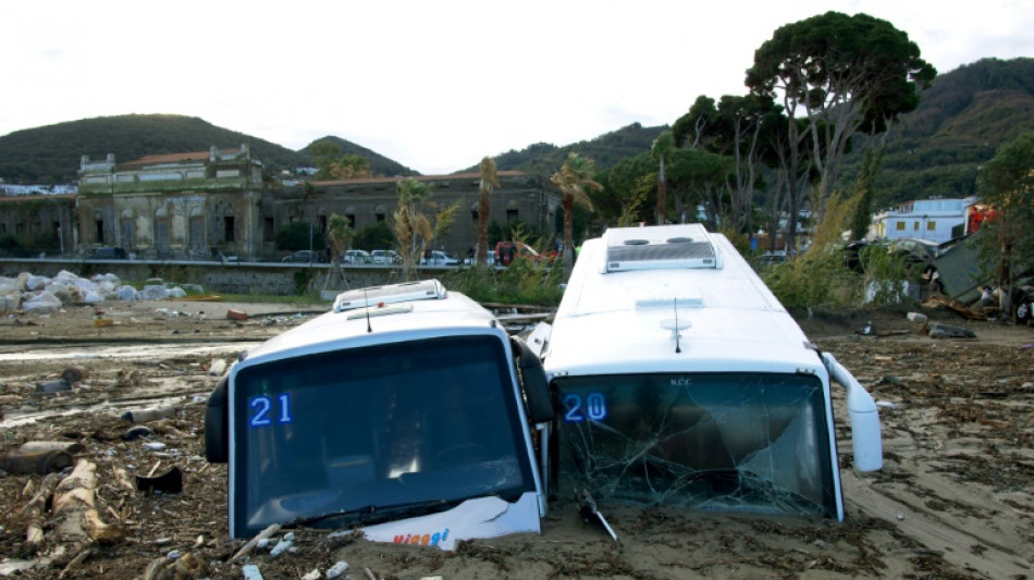 L'&icirc;le d'Ischia, exemple du fl&eacute;au de l'urbanisation ill&eacute;gale qui frappe l'Italie