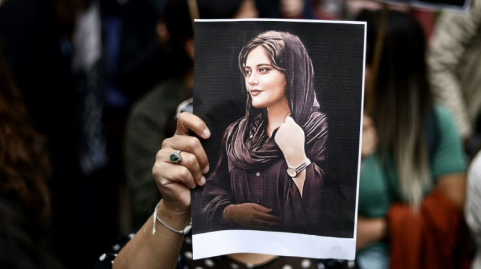Fuerzas de seguridad disparan a manifestantes en Ir&aacute;n tras homenaje a Mahsa Amini