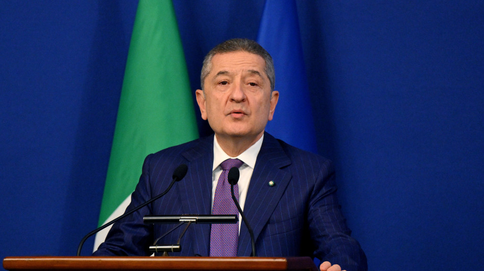 Panetta, invecchiamento pesa sul Pil, immigrati aiutano