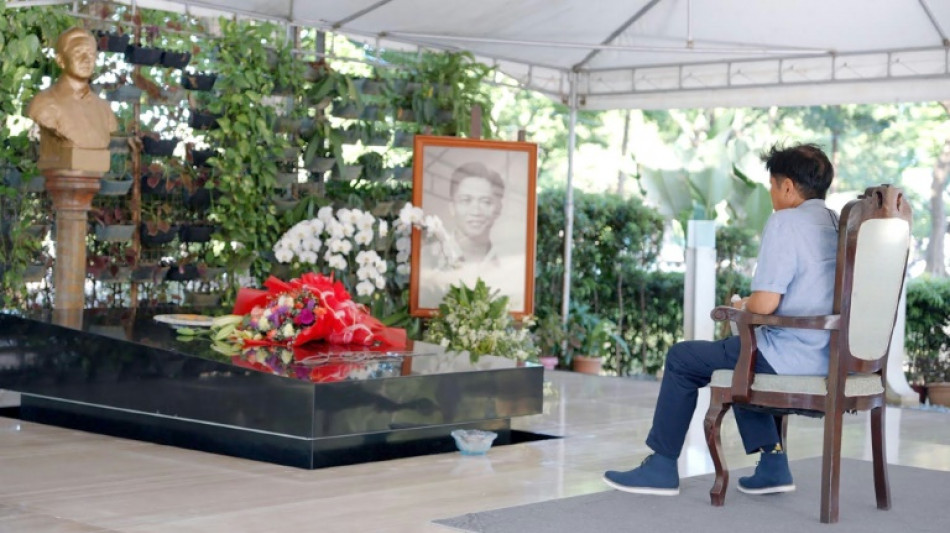 Philippines: Marcos Junior revendique la victoire à la présidentielle et rend hommage à son père