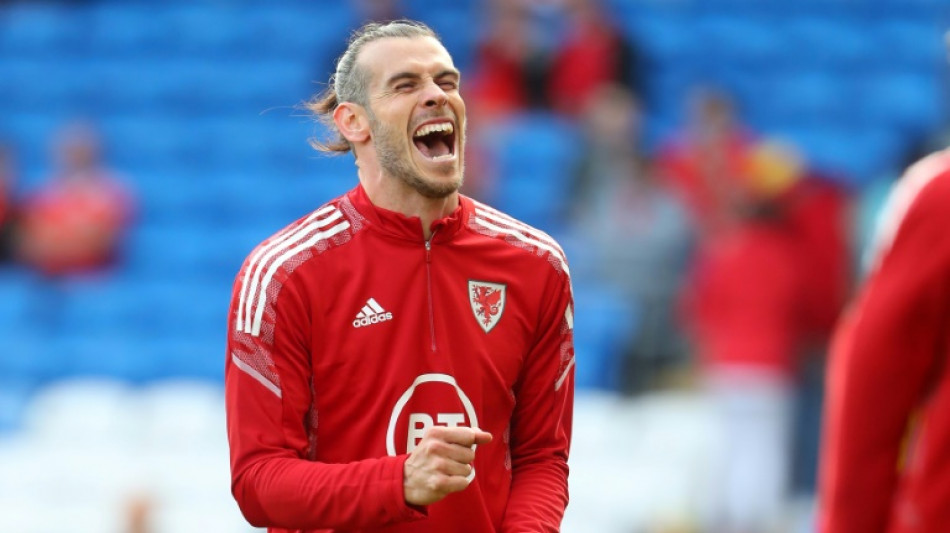 Wales skipper Bale in talks with Cardiff over potential move