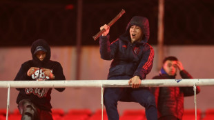 Brigas entre torcedores no jogo Independiente-U de Chile terminam com 10 feridos e 90 detidos