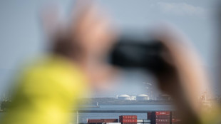 Trump diz que ningu&eacute;m 'est&aacute; livre' de tarifas, mas mercados operam em alta