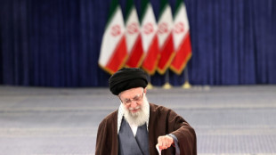Eleições legislativas encerradas no Irã com conservadores como favoritos