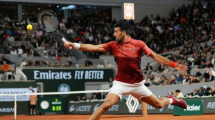 Djokovic elimina espanhol Roberto Carball&eacute;s vai &agrave; 3&ordf; rodada de Roland Garros