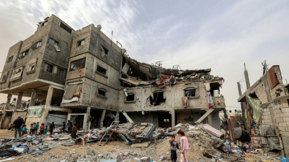 La Defensa Civil de Gaza reporta 23 muertos en un bombardeo israel&iacute; contra un bloque de viviendas