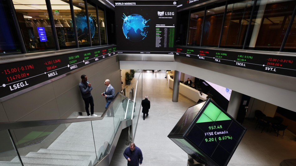 Borsa: l'Europa sale in attesa di Wall Street, Milano +0,6%
