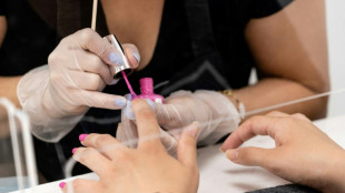 Uso de l&acirc;mpadas UV na aplica&ccedil;&atilde;o de esmalte semipermanente pode desenvolver c&acirc;ncer