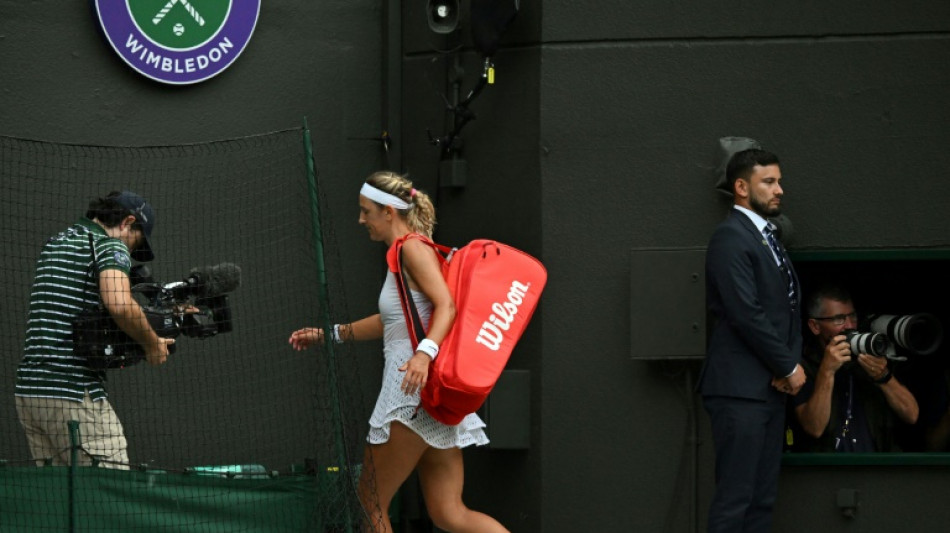 Cumprimentar advers&aacute;rio &eacute; 'decis&atilde;o pessoal', segundo organizadores de Wimbledon