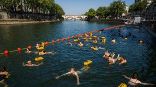 Banho no Sena, o 'golpe de sorte' para enfrentar o calor em Paris