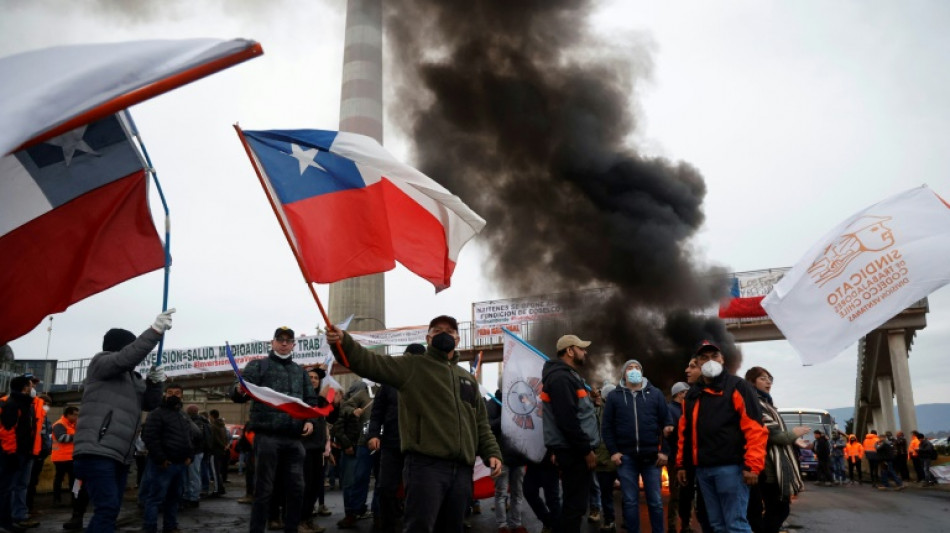 Huelga en cuprífera chilena Codelco altera pero no paraliza operaciones