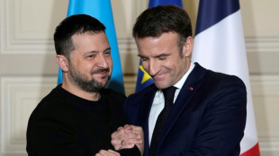 Macron anuncia coalizão para enviar munições a Kiev e não descarta mobilizar tropas