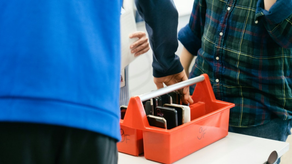 En Finlande, l'interdiction des portables &agrave; l'&eacute;cole ranime les discussions et am&eacute;liore la concentration
