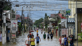 La temp&ecirc;te Nalgae frappe Manille et s'&eacute;loigne des Philippines