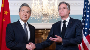 Ministro das Rela&ccedil;&otilde;es Exteriores da China pede la&ccedil;os 'est&aacute;veis' com EUA