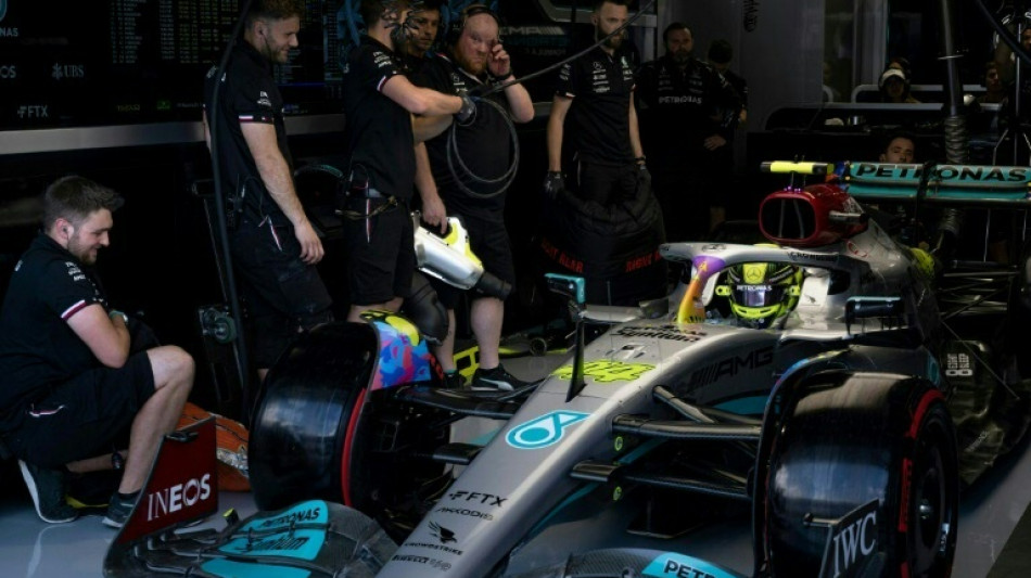 Gloom for Hamilton as Mercedes lost in 'no man's land'