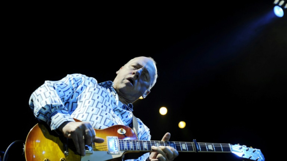 "Money for nothing": Gitarre von Mark Knopfler für 813.000 Euro versteigert 