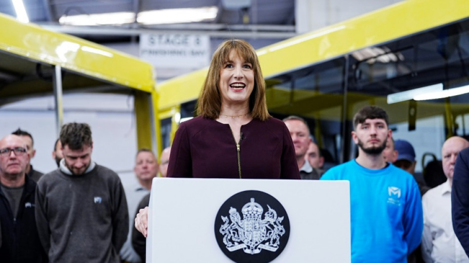 Budget britannique: le gouvernement mise sur la d&eacute;fense et la sant&eacute;