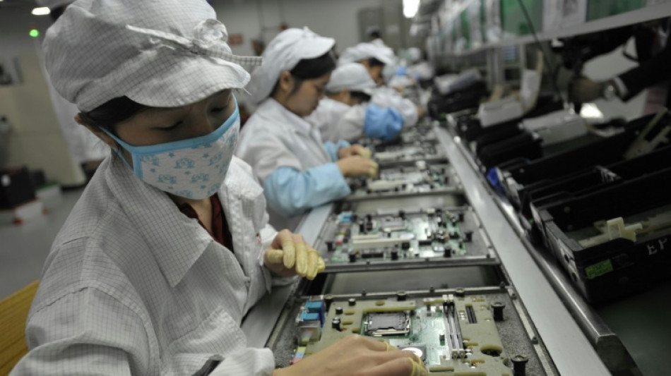 El confinamiento de una f&aacute;brica de iPhone revela los riesgos de la dependencia de China