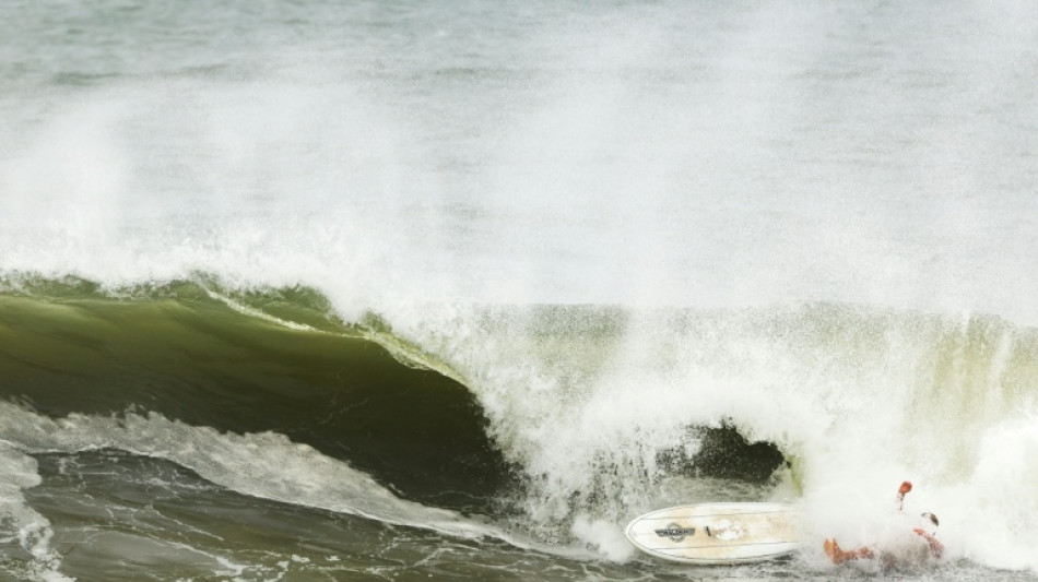 El hurac&aacute;n Erin inunda zonas costeras del este de EEUU